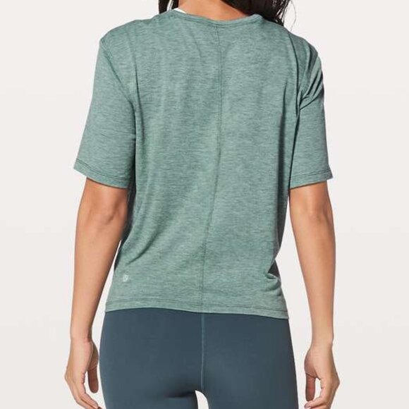 NEW Lululemon Crescent Tee *Silver Heathered Deep Cove size 8 - Picture 2 of 4